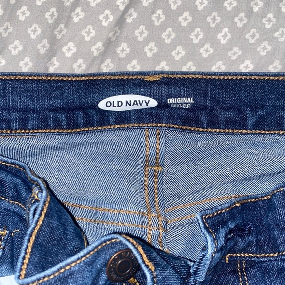 Old Navy Bootcut Jeans - Picture 2 of 4